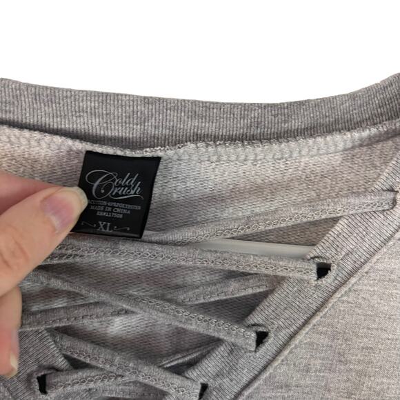 Cold Crush Women's Size XL Shhh..Nobody Cares Graphic Streetwear Sweater - Picture 4 of 7